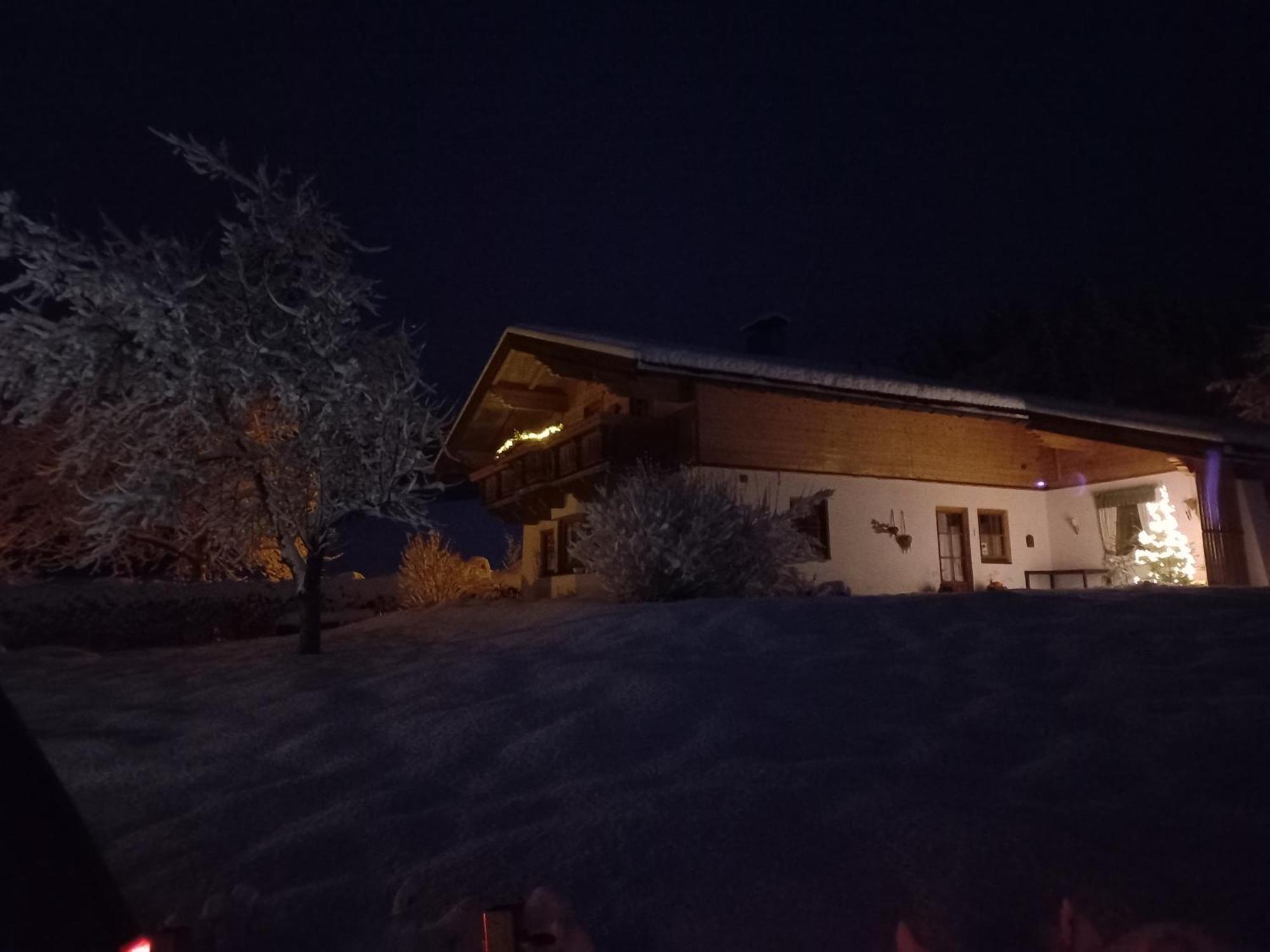 Chalet Gluecklich Sein... Елмау Екстериор снимка