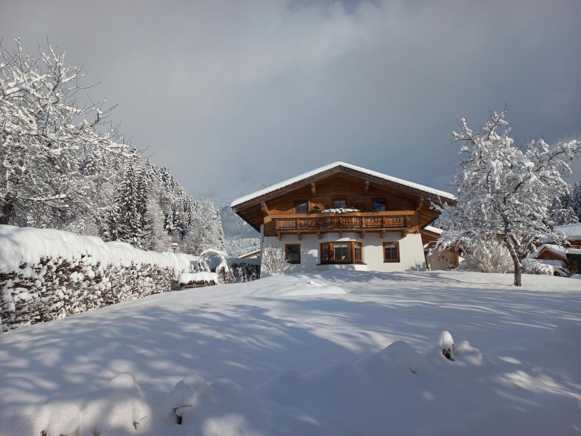 Chalet Gluecklich Sein... Елмау Екстериор снимка